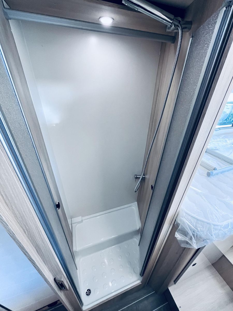 Fahrzeugabbildung NobelART T 7000 Ford