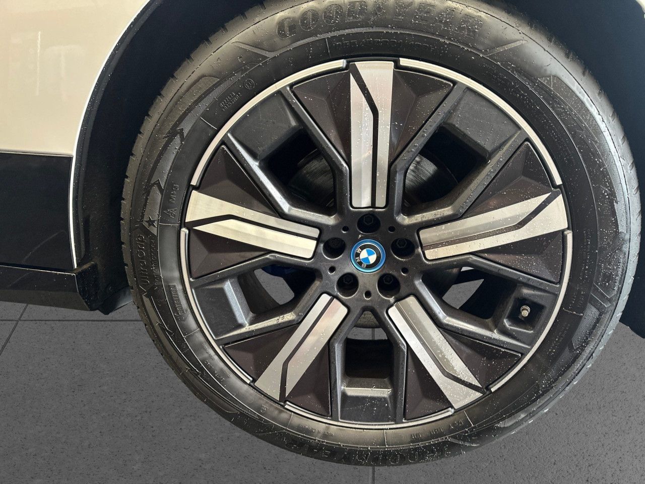 BMW iX - Bild 19