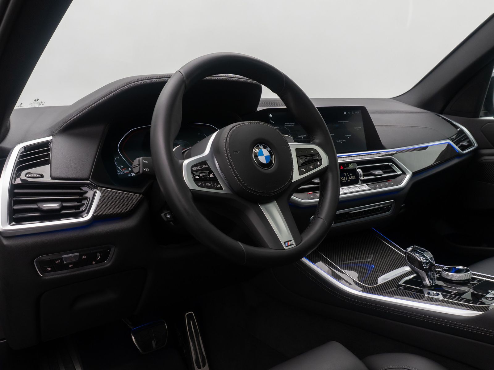 Fahrzeugabbildung BMW X5 xD30d M Sport Kamera DAB HiFi HUD Panorama