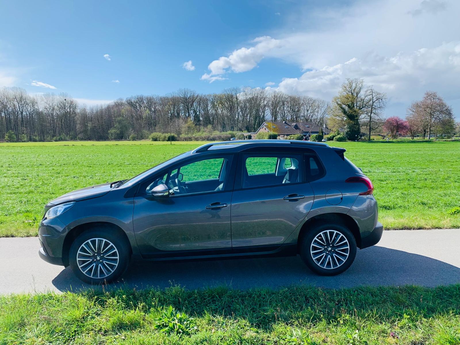 Peugeot 2008 PureTech 110 Nur 66Tkm TÜV + Allwetter Neu 