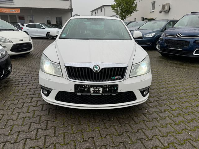 Skoda Octavia Combi RS -DSG-NAVi-LEDER-SSD-TOP ZUSTAND