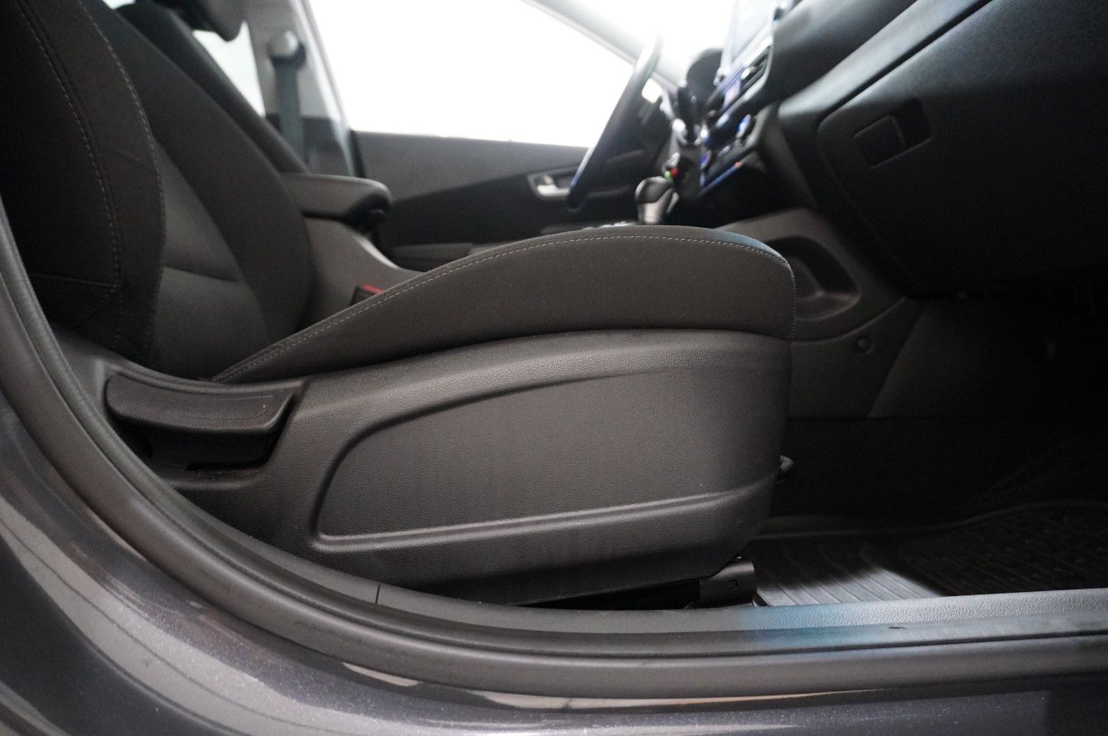 Fahrzeugabbildung Hyundai Kona 1.0 T-GDI STYLE DCT NAVI/LED/KAMERA/VIRTU.