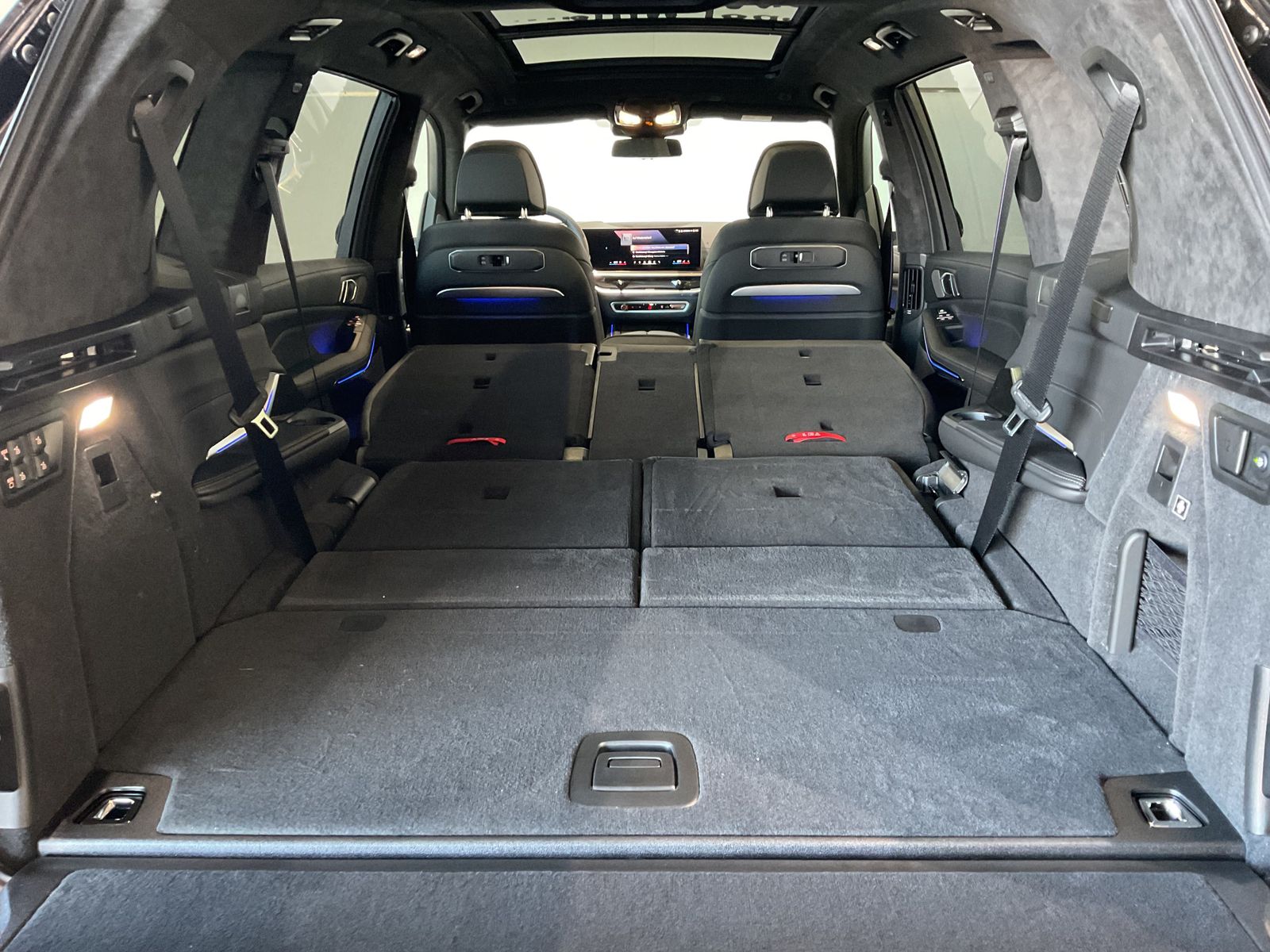 Fahrzeugeinzelansicht 17 Fahrzeugabbildung BMW X7 xDrive40d Sitzbelüftung, Panorama Glasdach, M