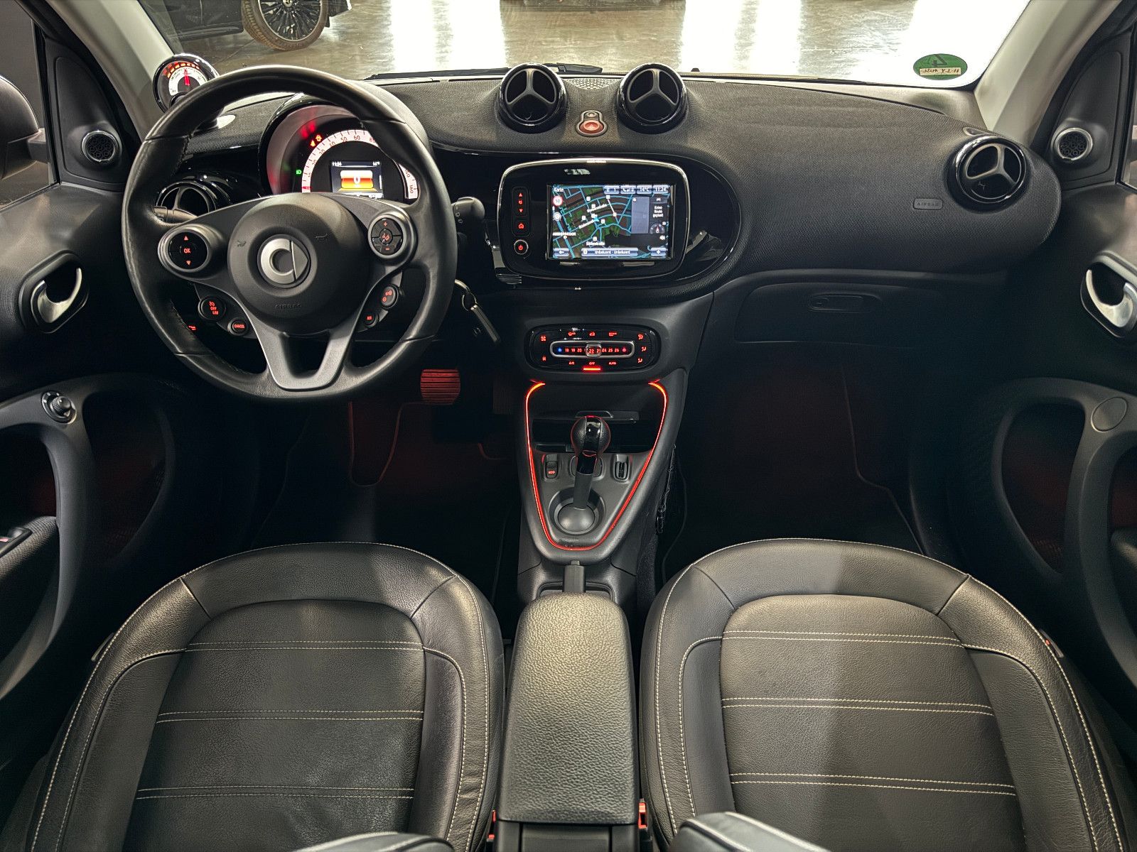 Fahrzeugabbildung Smart ForTwo Coupe EQ PRIME EXCLUSIVE ABSOLUT VOLL 22K