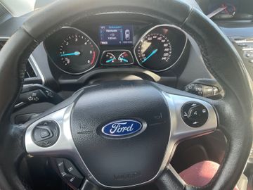Ford Kuga - 10
