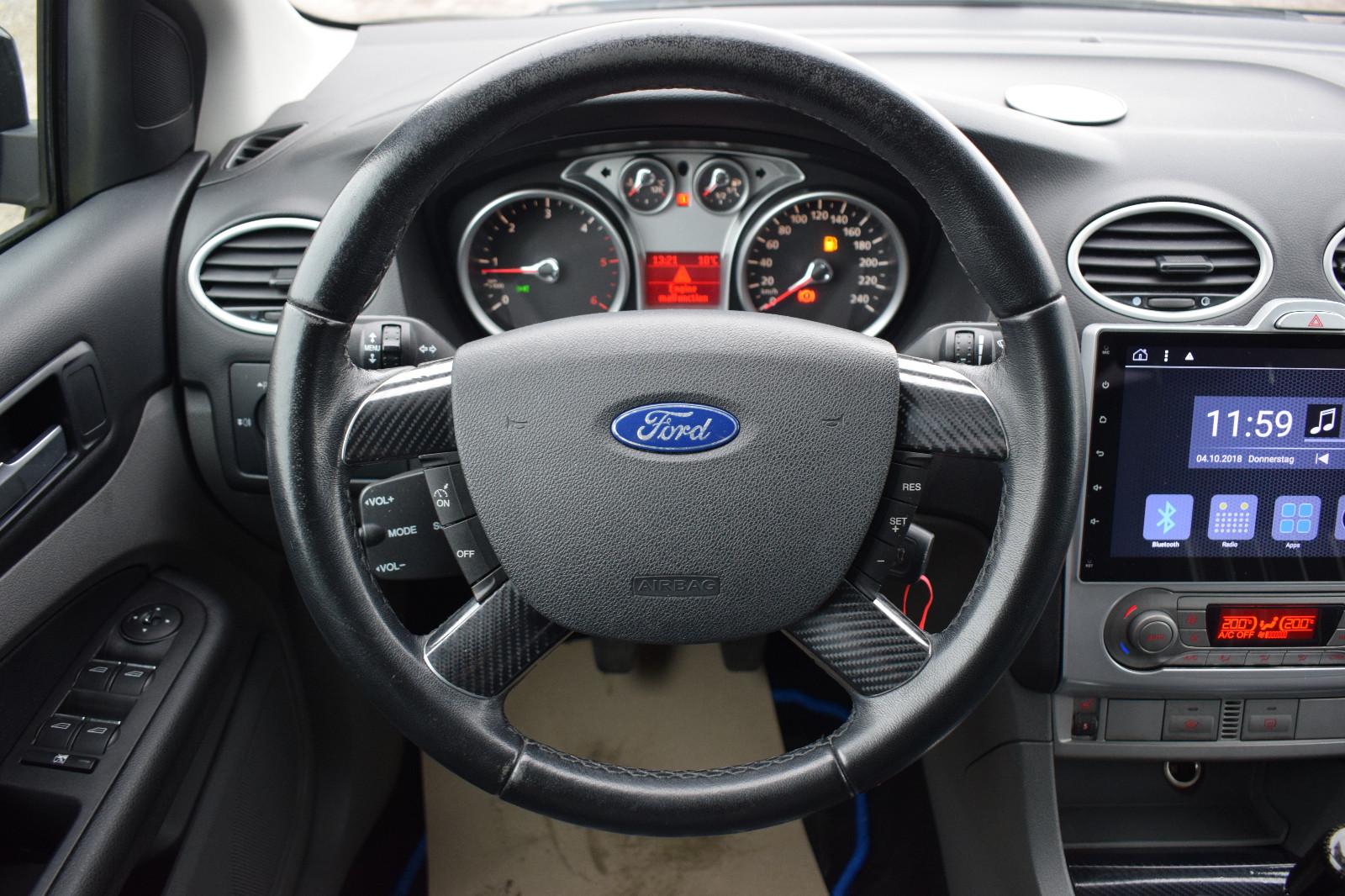 Ford Focus 2009 — photo 15