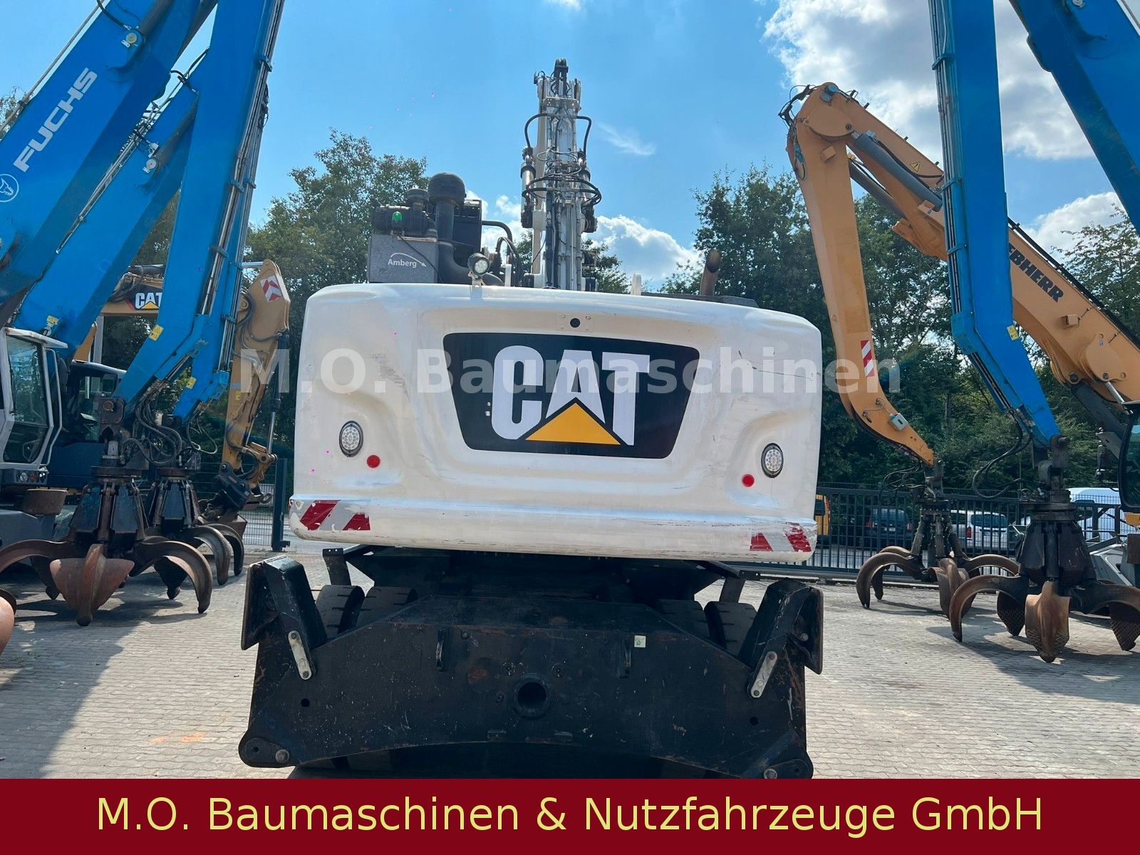 Fahrzeugabbildung CAT MH 3022 / Umschlagbagger /