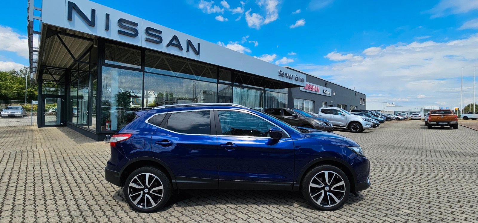 Fahrzeugabbildung Nissan Qashqai Tekna Panoramadach