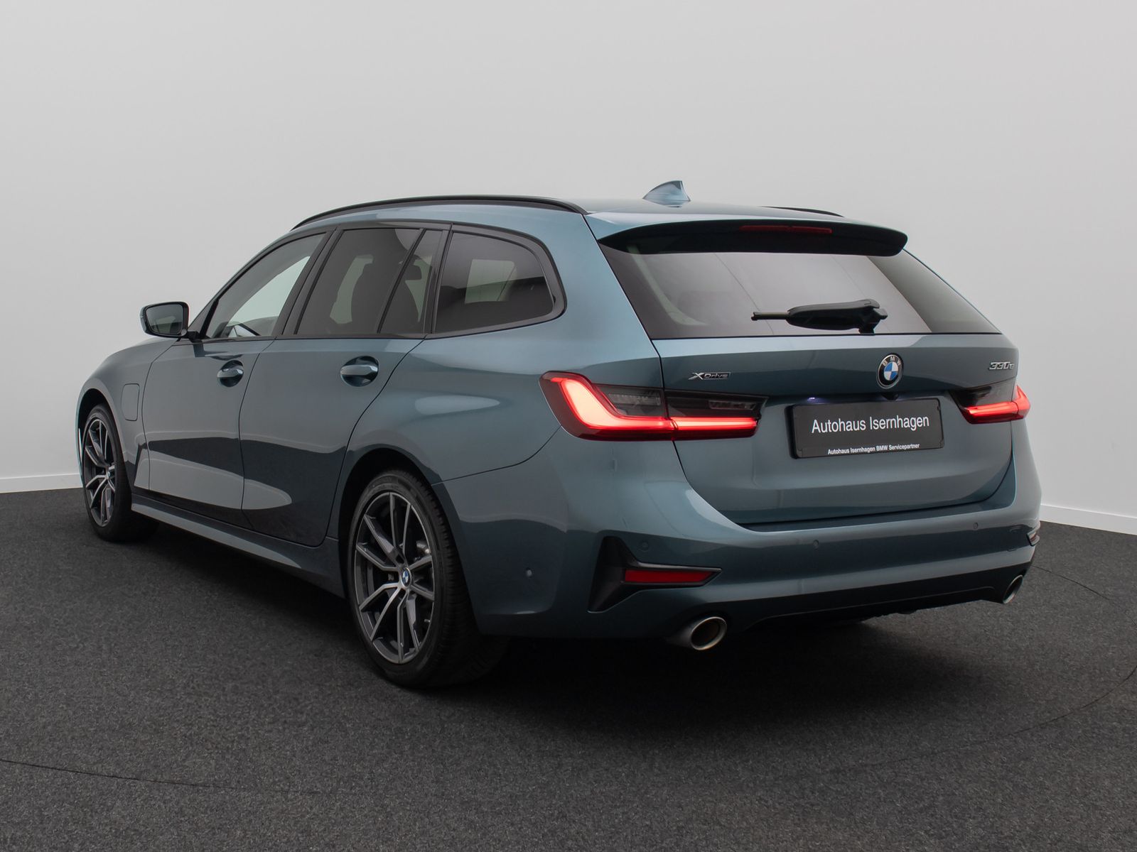Fahrzeugabbildung BMW 330e xD SportLine Kamera DAB HiFi Stop&Go Komfor