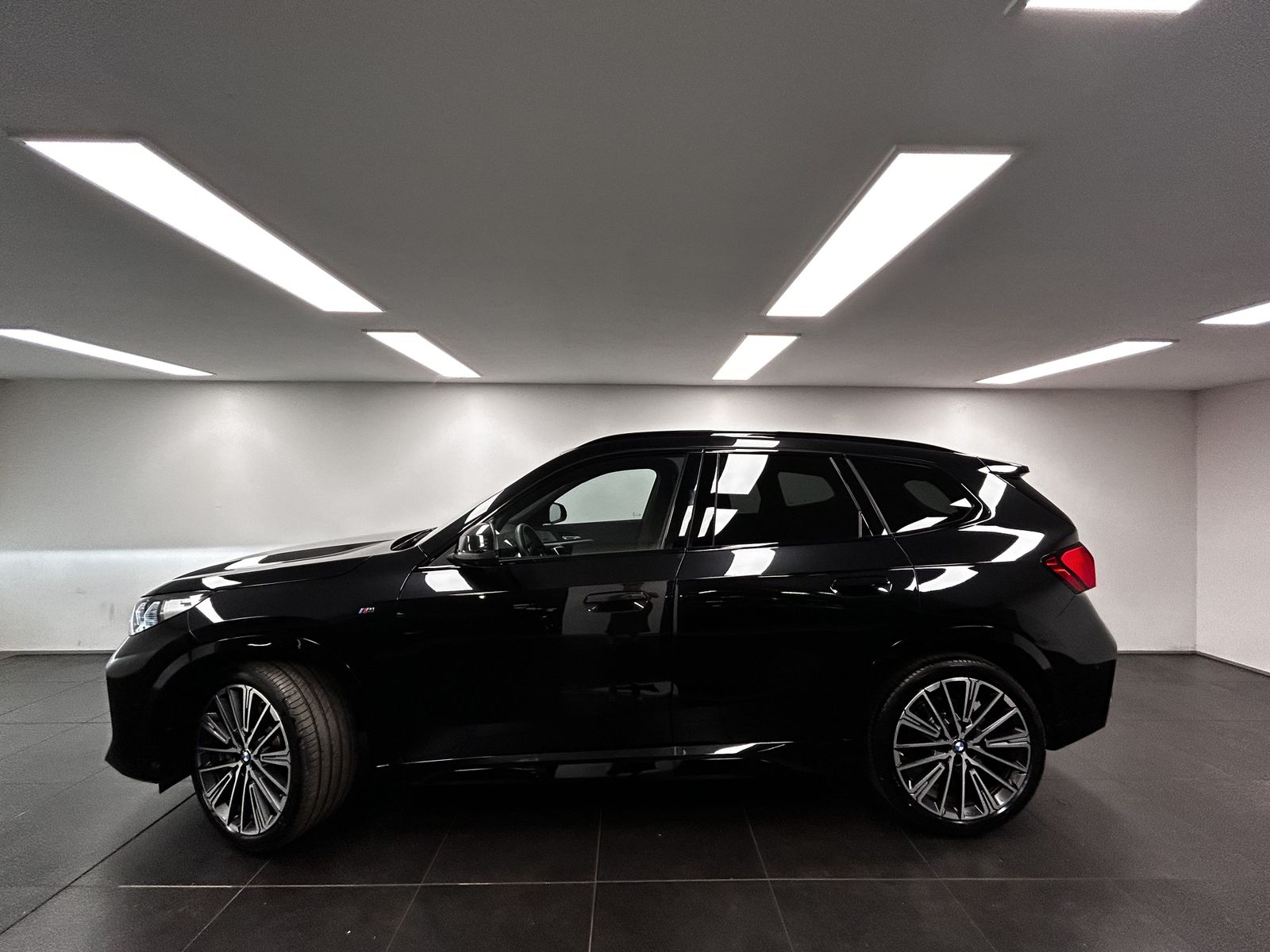 BMW X1 xDrive23d M Sportpaket Head-Up Harman/Kardon  imagem 2