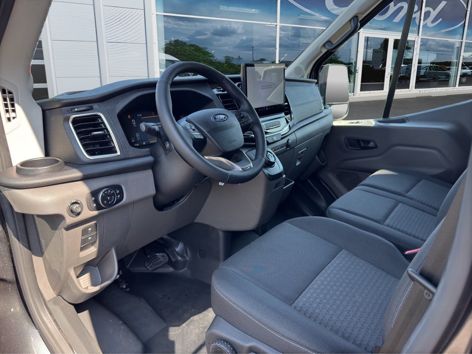 Fahrzeugabbildung Ford Transit  350 L3 Trend