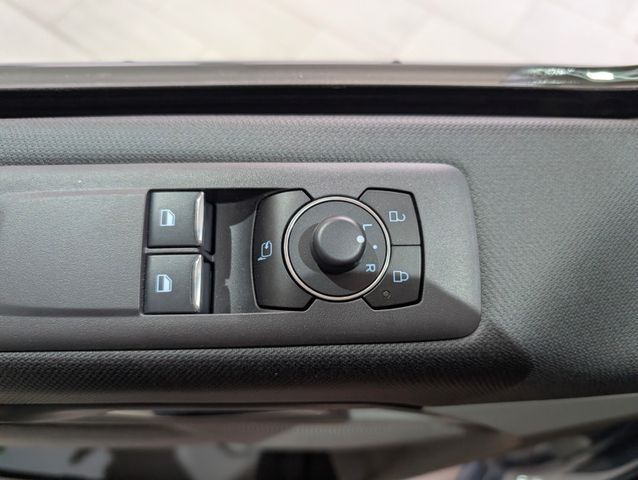 Ford Tourneo Custom 2.0 EcoBlue L1 Titanium