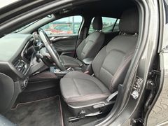 Fahrzeugabbildung Ford Focus Turnier 1.5 ST-Line X *LED*APP*TEMP*SHZ*18