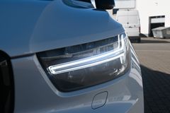 Fahrzeugabbildung Volvo XC40 T5 AWD Autom. R-Design INTRO*360°*PANO*ACC*