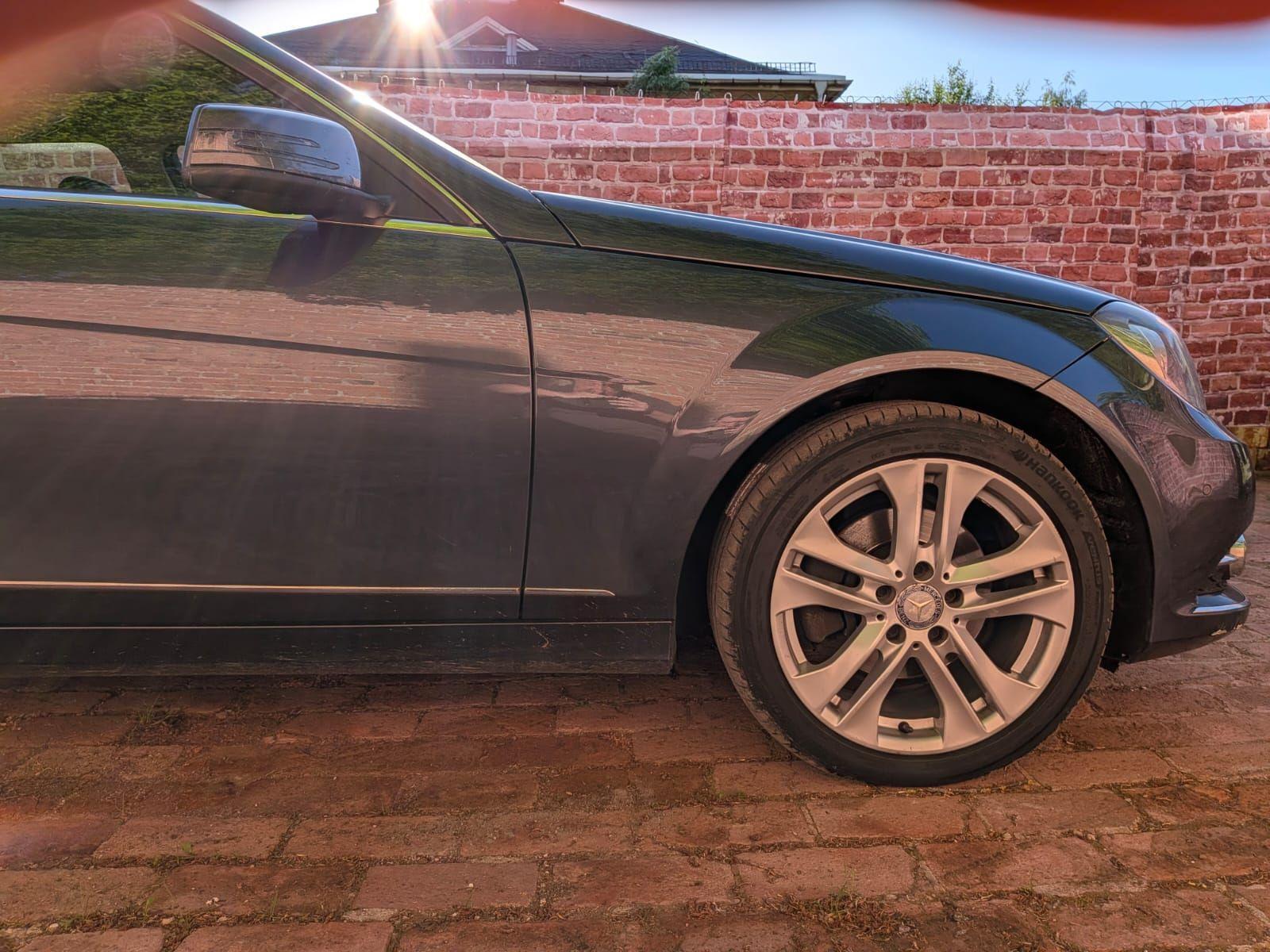 Mercedes-Benz C220 2014 — photo 17