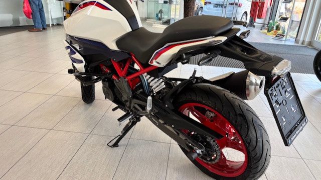 Fahrzeugabbildung BMW G310 R StylePassion/LED