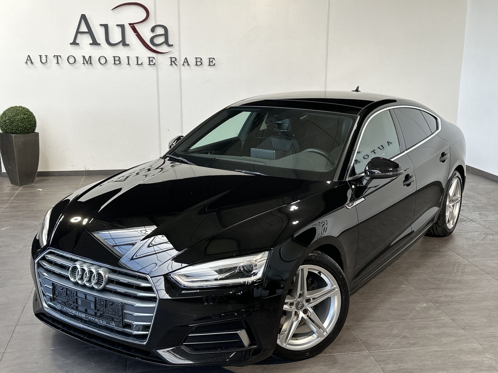 Fahrzeugabbildung Audi A5 SpB 35 TDI S-Line NAV+LED+AHK+V-COCKPIT+PANO