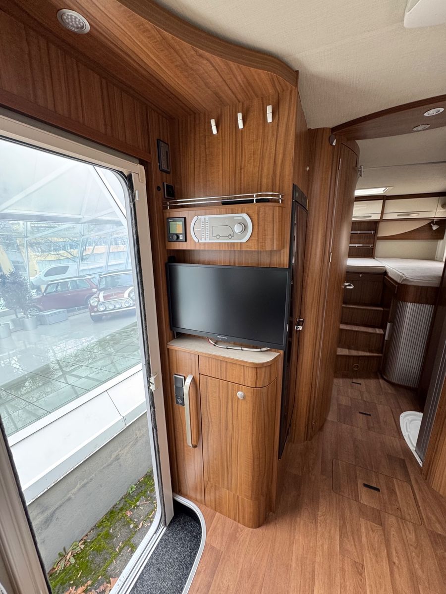 Fahrzeugabbildung HYMER / ERIBA / HYMERCAR Tramp  704 SL **1.Hand**nur 25000 km