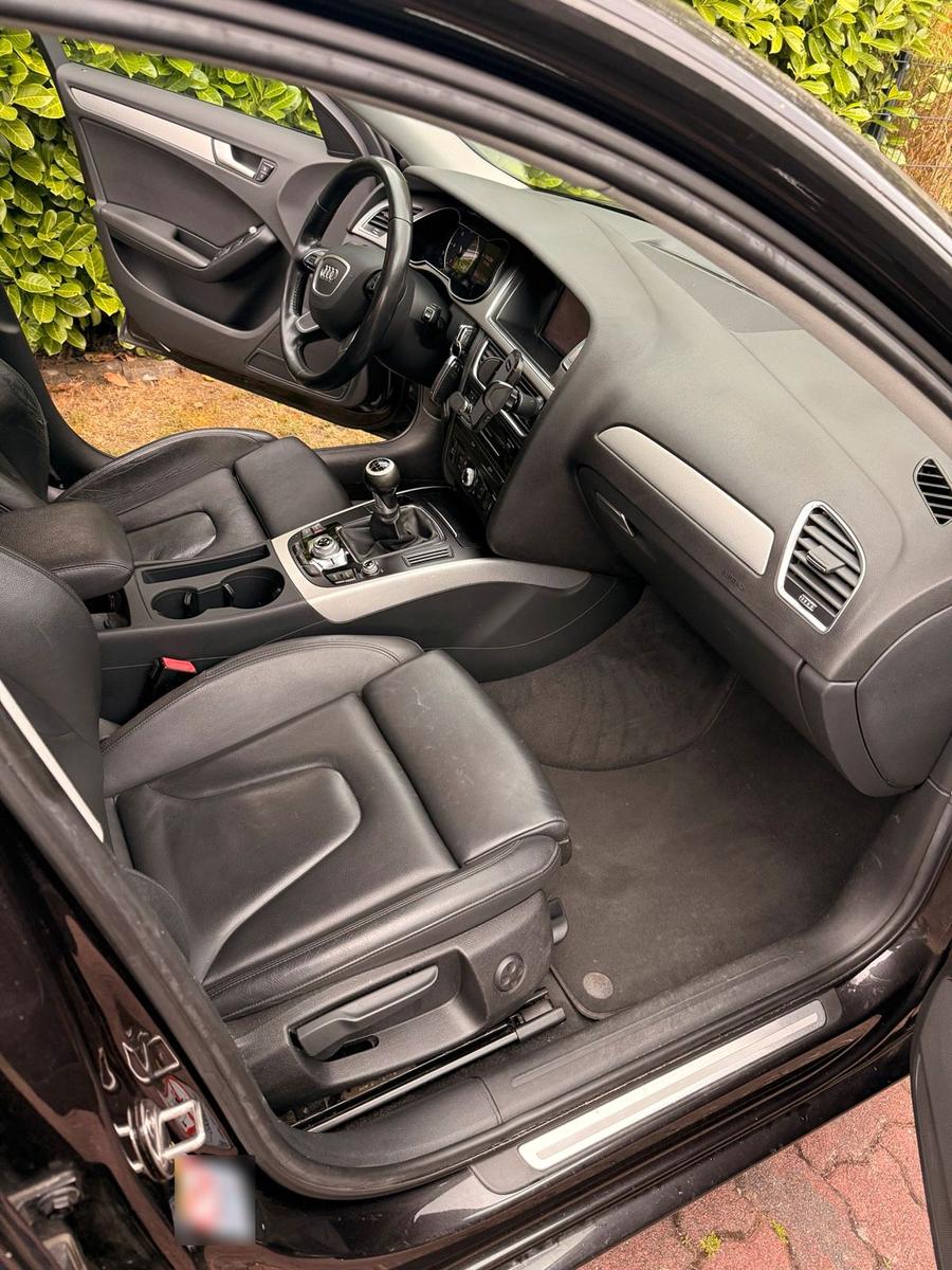 Audi A4 2013 — interior