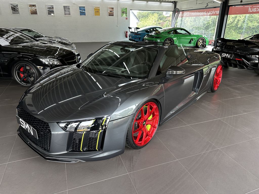 Audi R8