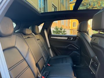 Porsche Cayenne - 12