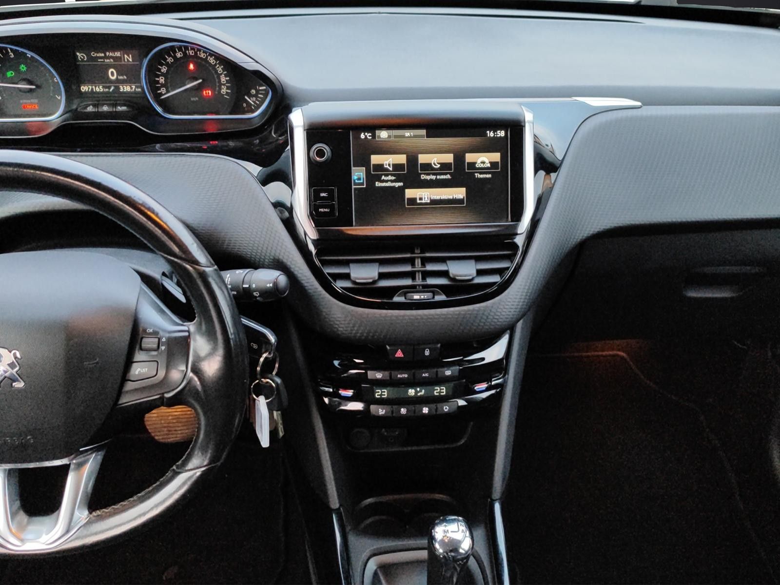 Fahrzeugabbildung Peugeot 2008 Allure*Automatik*Navi*Blth*LED*