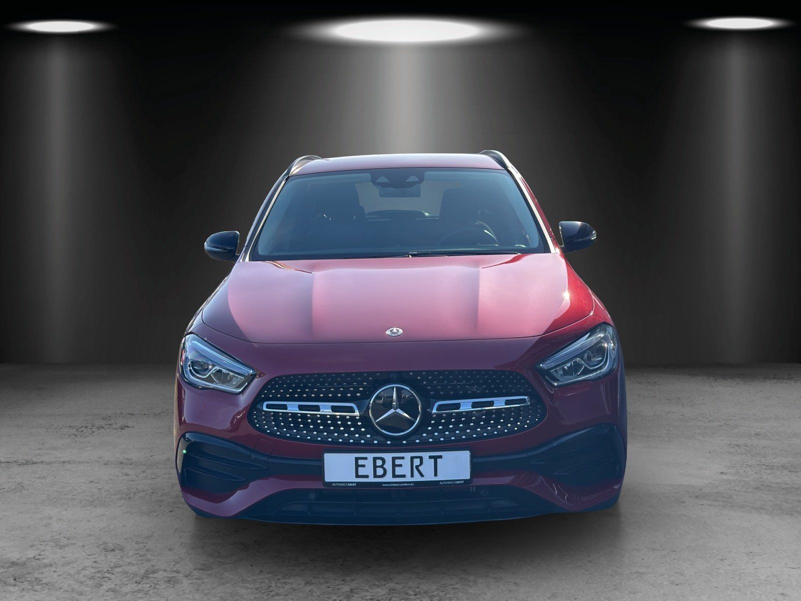 Fahrzeugabbildung Mercedes-Benz GLA 250 4M AMG Memo DISTRO KeyGo AHK Business AR