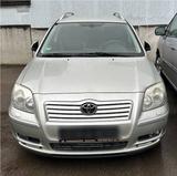 Toyota Carola Benzin - Toyota Avensis in Stuttgart