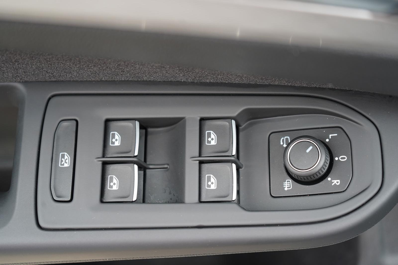 Volkswagen Golf VIII 1.5 16V TSI Life LED ACC App Connect, миниатюра 22
