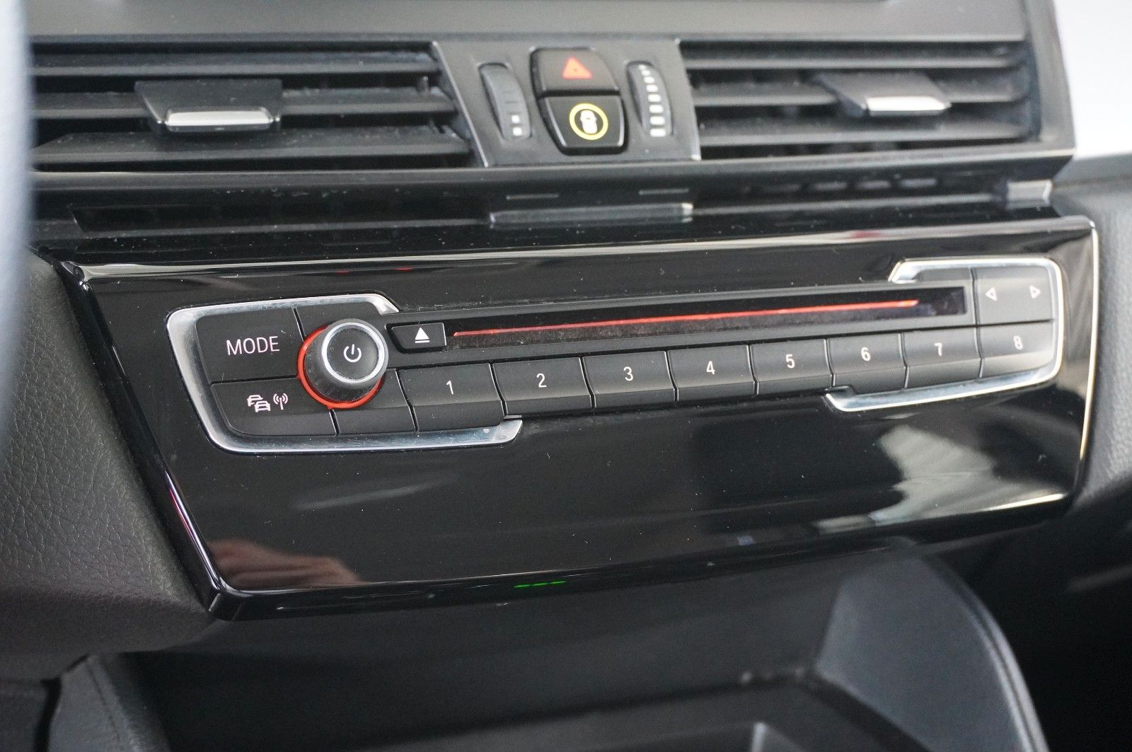 Fahrzeugabbildung BMW 216d Active Tourer NAVI/PDC/ALU/EU6dTemp