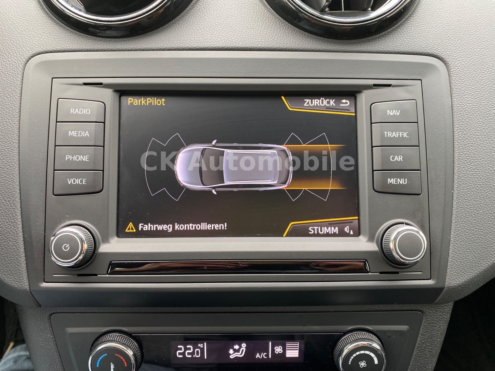 Fahrzeugabbildung SEAT Ibiza ST 1.0 TSI Style DSG/Navi/Bi-Xenon/PDC