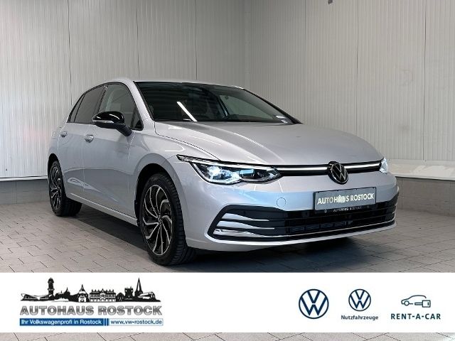 Volkswagen Golf VIII Move 1.0 eTSI DSG LED PDC ACC SHZ