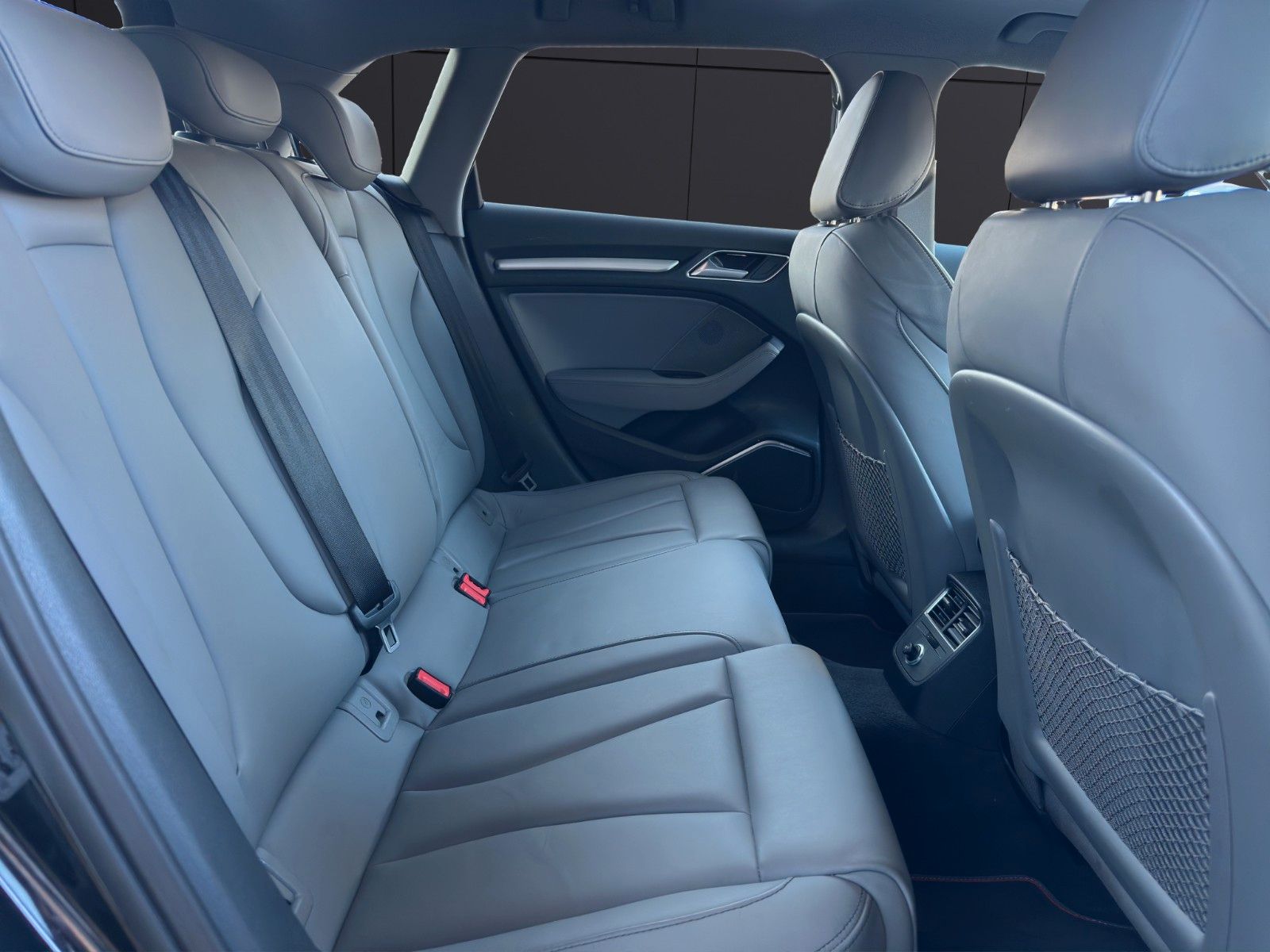 Fahrzeugabbildung Audi S3 Sportback 2.0 TFSI quattro LED*B&O*Shz*Pano