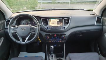Hyundai TUCSON - 12