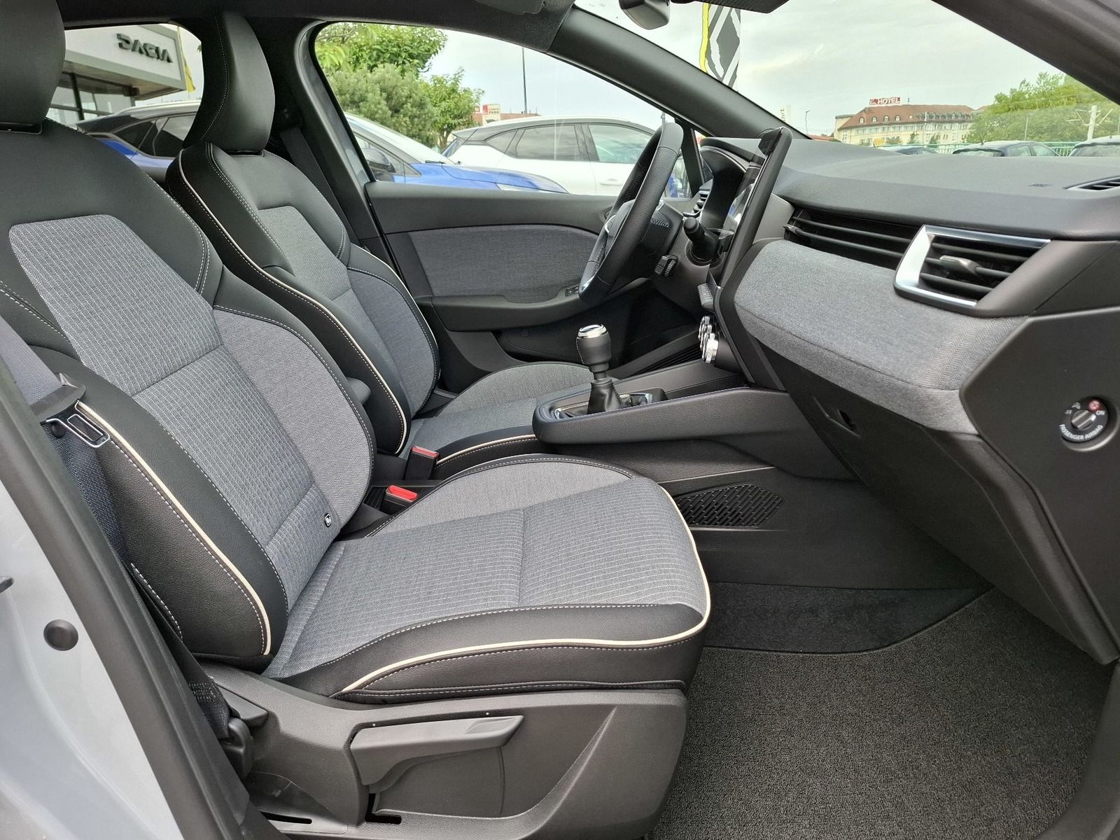 Renault Clio - Bild 13