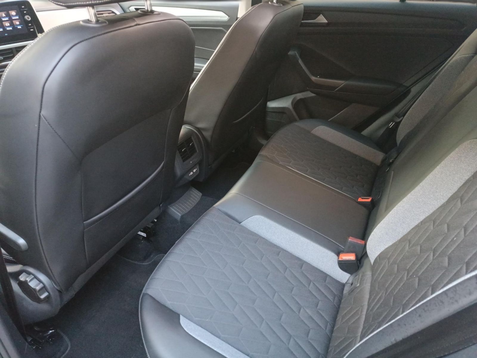 Volkswagen T-Roc - Bild 18