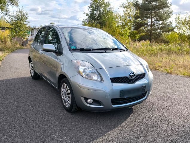 Toyota Yaris 1.3 *6 Gang*Klima