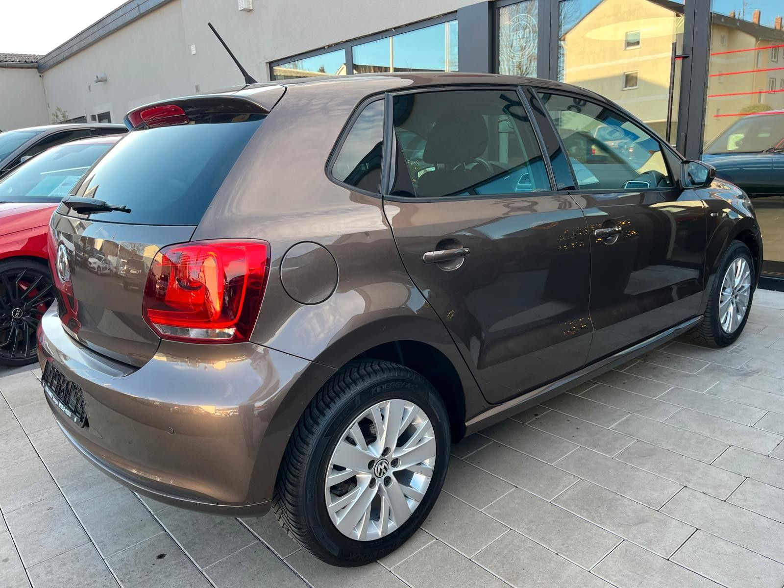 Fahrzeugabbildung Volkswagen Polo V 1.2 TSI Life*1.Hand*