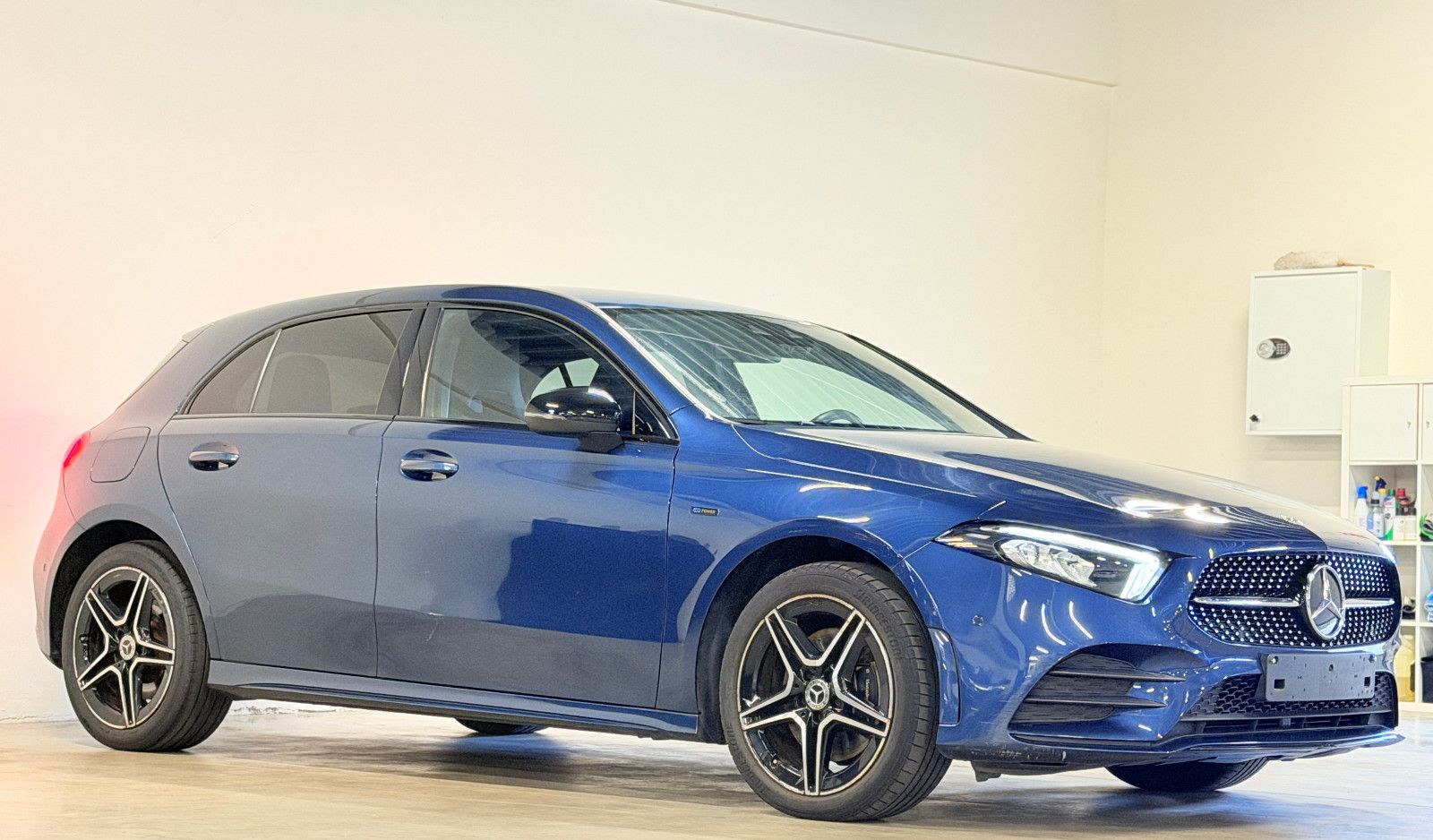Mercedes-Benz A 250e AMG Line imagem 3