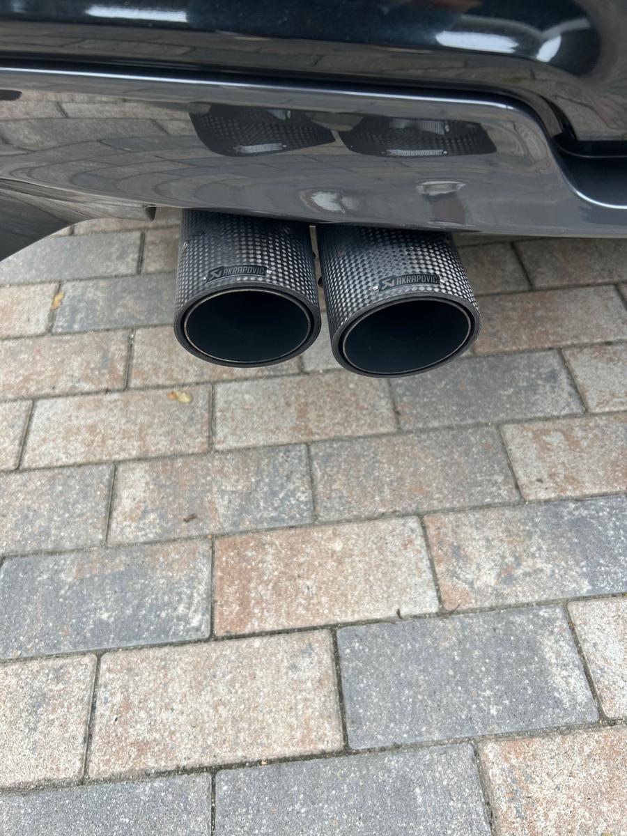 BMW 1er M Coupé - Akrapovic - Scheckheft