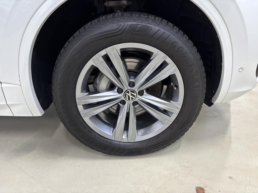 Volkswagen Touareg R-Line 4M 3.0 TDI AHK*PANO*MASSAGE*LUFT