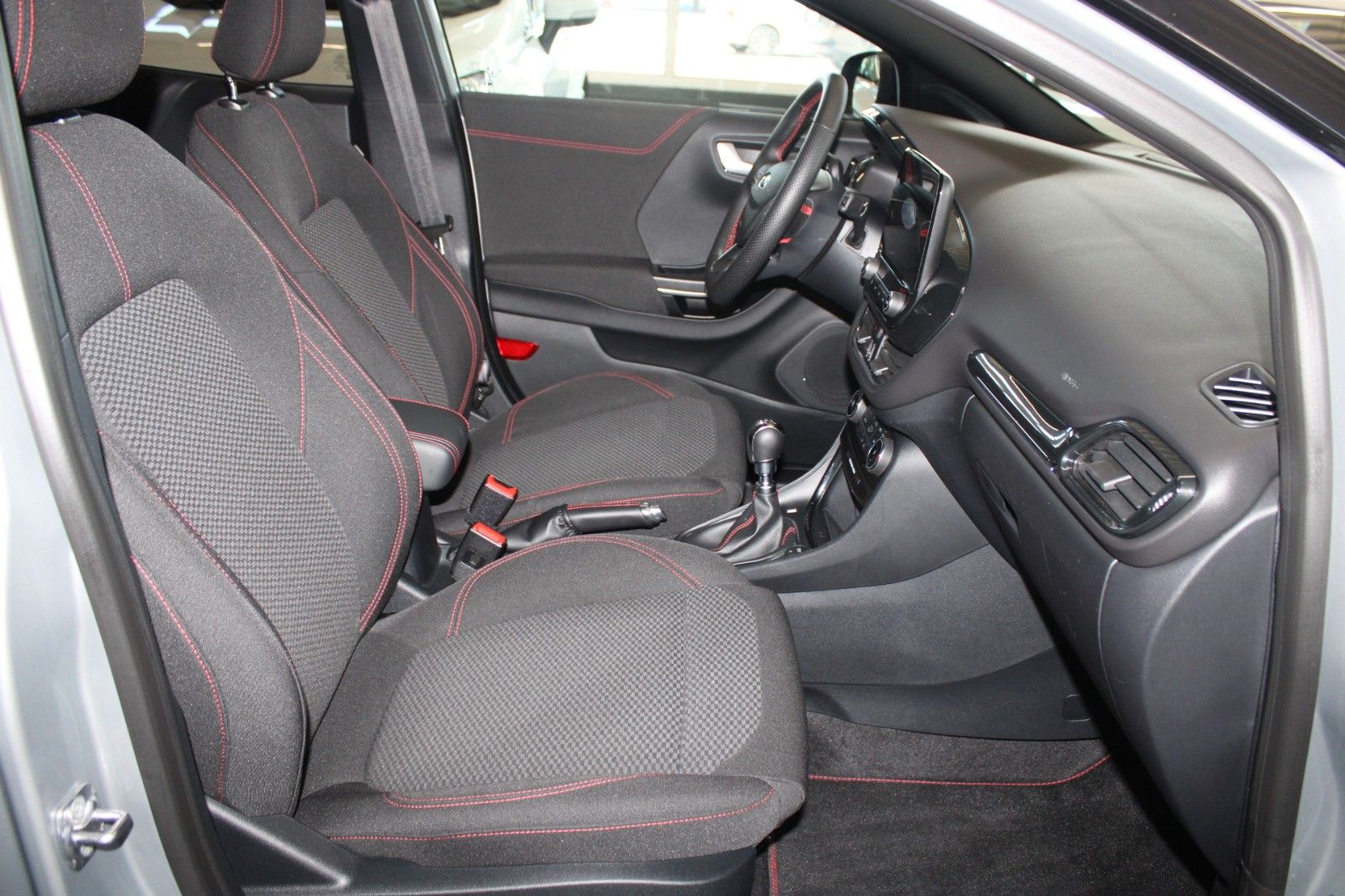 Fahrzeugabbildung Ford Puma MHEV ST-Line LED NAVI WinterPaket DAB