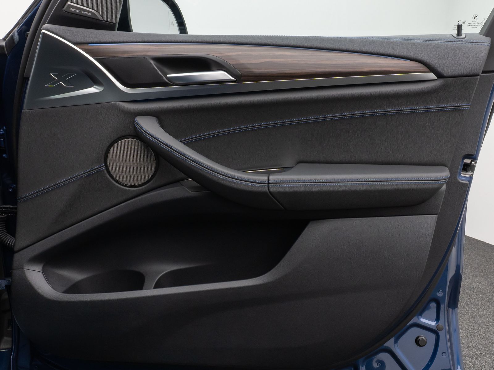 Fahrzeugabbildung BMW iX3 Impressive M Sport Panorama 360°HUD DAB H/K