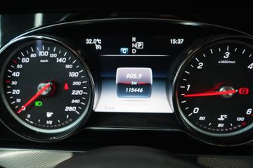 Mercedes E 200 - 12