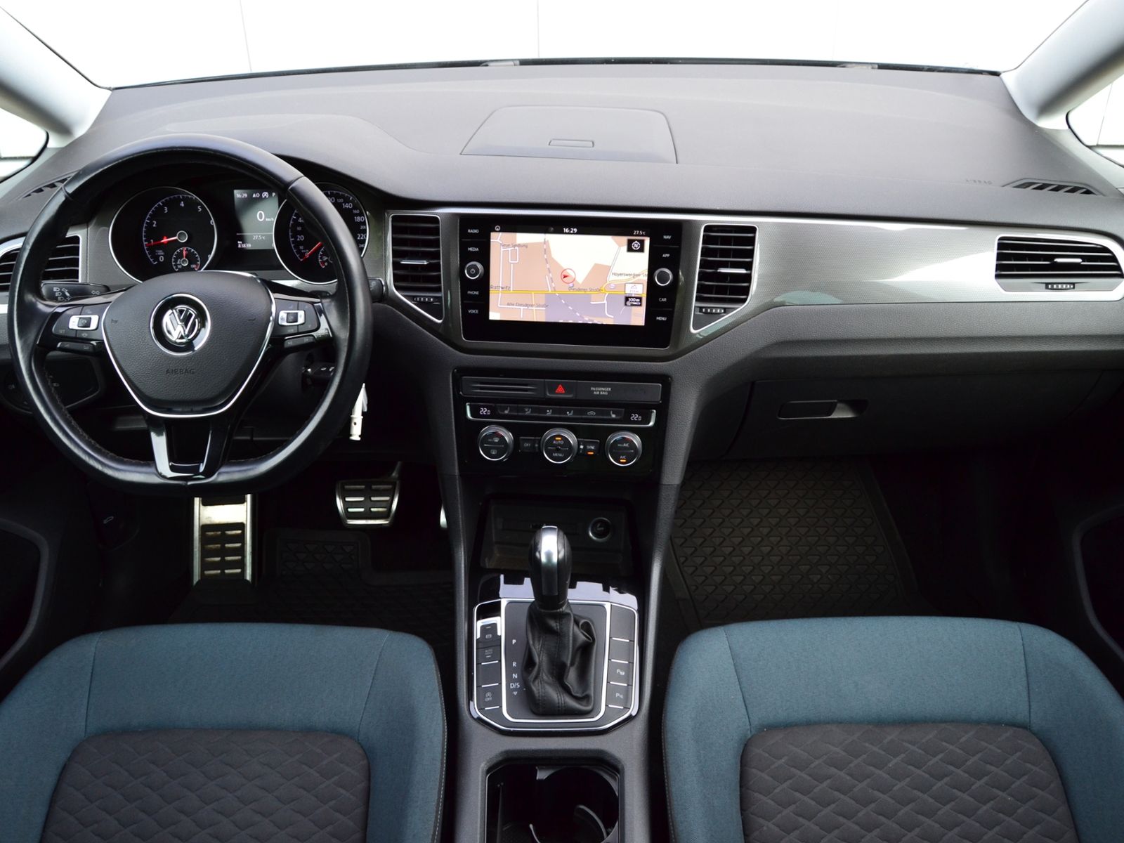 Golf Sportsvan 1.5 TSI DSG IQ.Drive AHK/16-ZOLL/