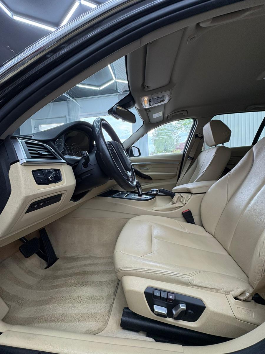 BMW 330 i xDrive Touring Luxury Line – 252 ch – HUD – Cuir – LED adaptatifs – Caméra – Navi Pro