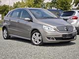 Mercedes-Benz B 200 CDI (1.HAND/PDC/RFK/SHZ/AHK/Teil LEDER) - Mercedes-Benz B 200 Gebrauchtwagen in Wiesbaden