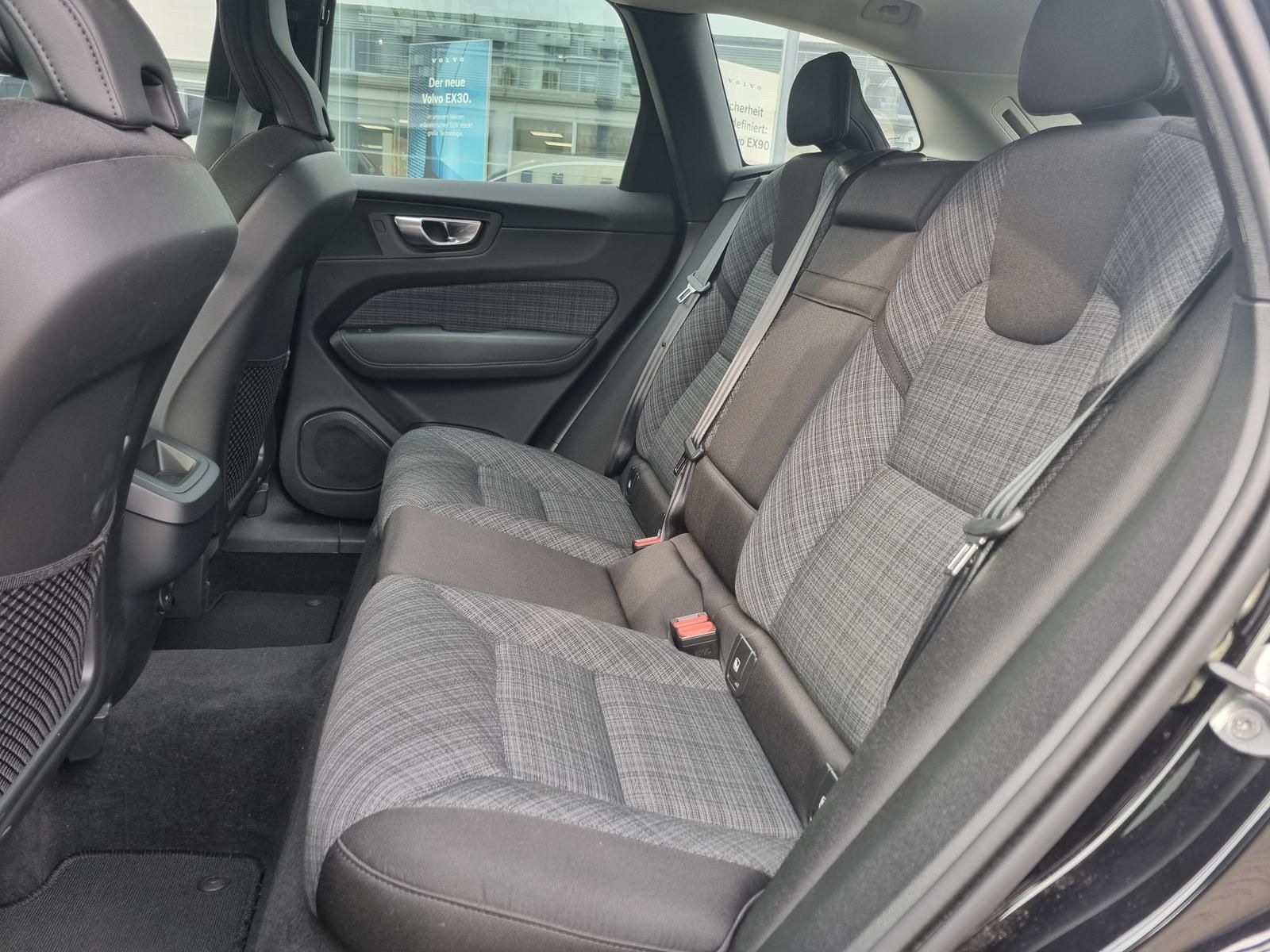Fahrzeugabbildung Volvo XC60 B4 Diesel Core 'Anhängerkupplung'