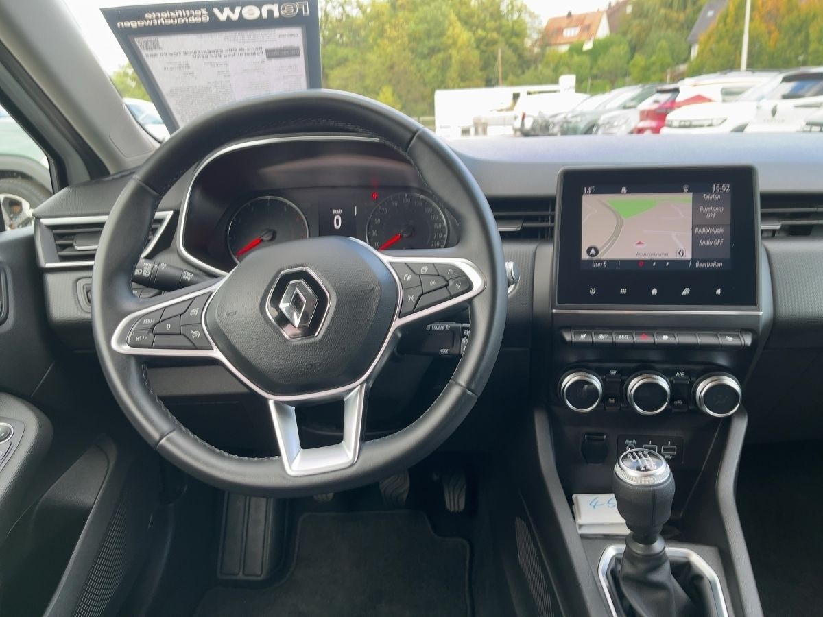Fahrzeugabbildung Renault Clio EXPERIENCE TCe 90 ABS Fahrerairbag ESP SERV - mit KI generiert/bearbeitet