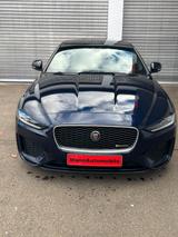 Jaguar XE R-Dynamic - blaue Jaguar XE
